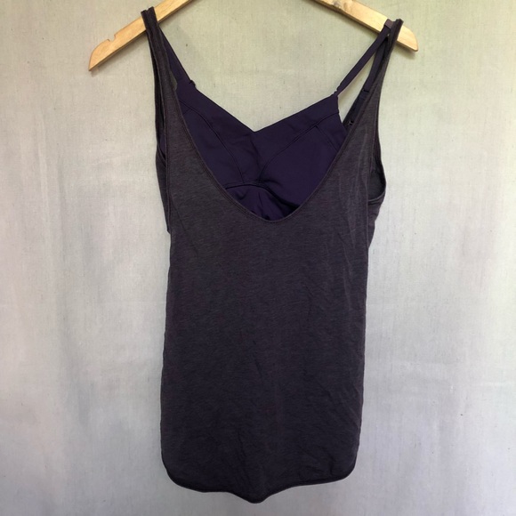 Lululemon Twist & Turn Tank w/ Built in Bra - Picture 4 of 7